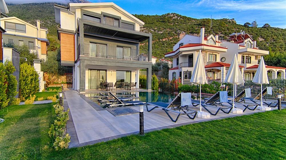 Fethiye Ölüdeniz'de Merkezi Konumda, Özel Havuzlu, Müstakil Villa-22251