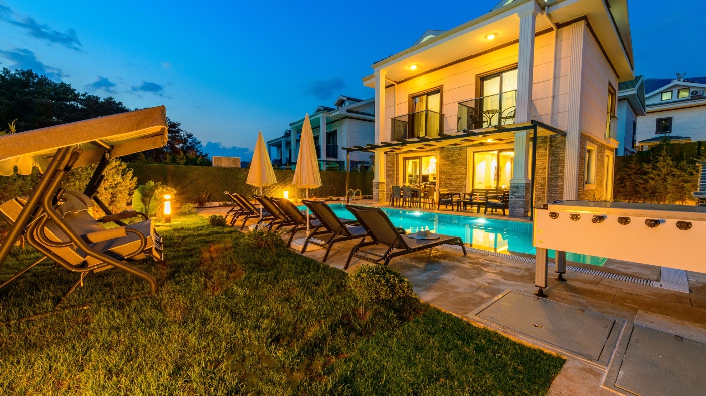 Fethiye Ölüdeniz'de Site İçerisinde, Özel Havuzlu, Konforlu Villa