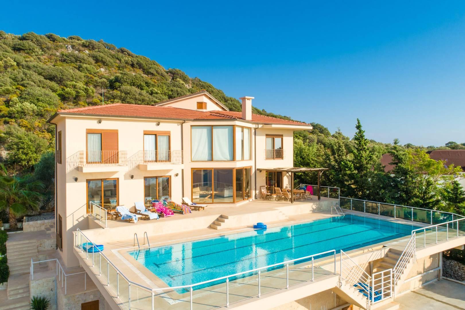 Kaş Andifli'de Enfes Deniz Manzaralı, Olimpik Havuzlu, Kiralık Villa-27697