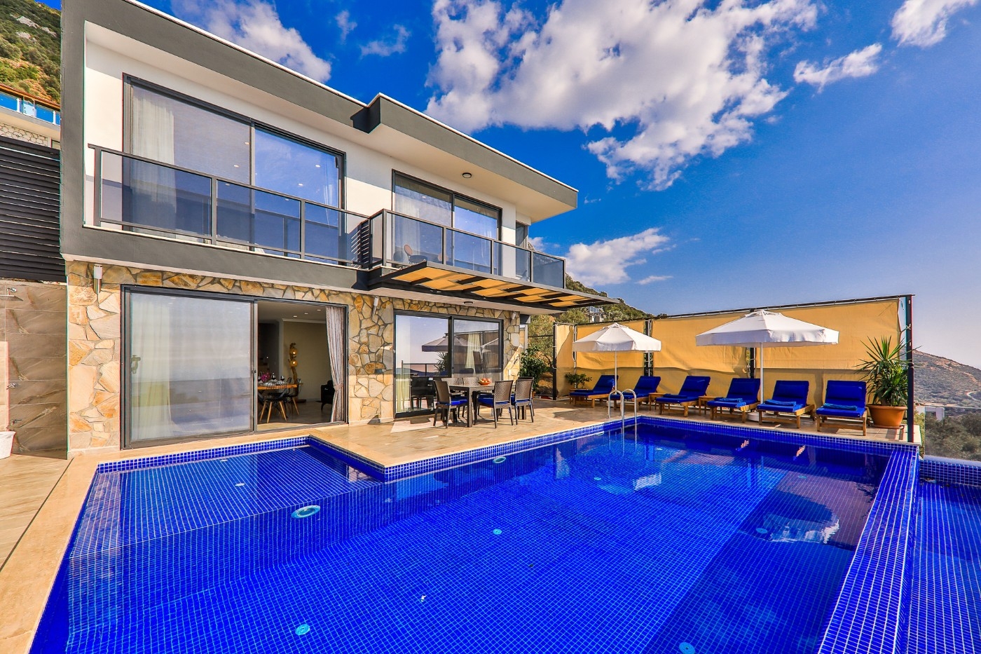 Kaş Bezirgan'da Deniz Manzaralı, Özel Havuzlu, Jakuzili, Kiralık Villa