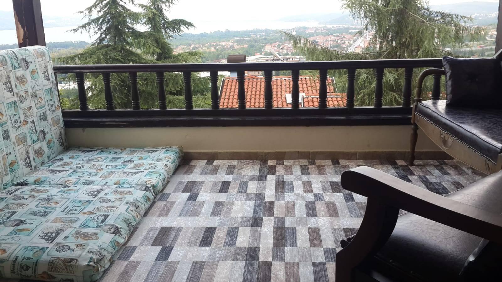 Sapanca Mahmudiye'de Geniş Bahçeli, Özel Havuzlu, Kiralık Villa-28235