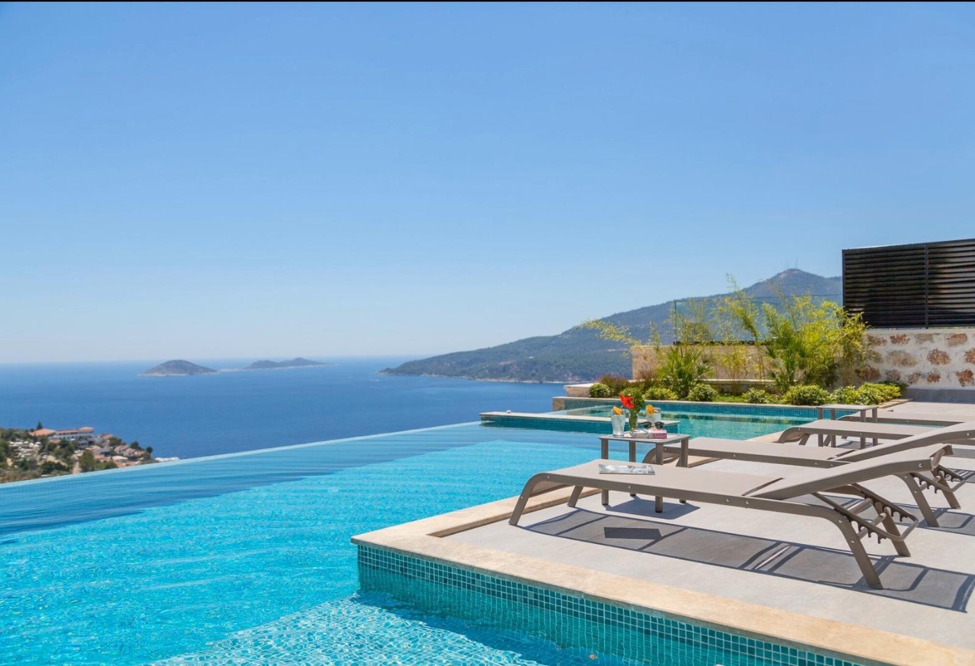 Kaş Kalkan'da Enfes Deniz Manzaralı, Özel Havuzlu, Romantik Villa