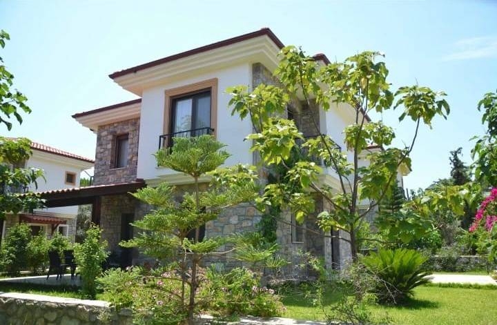 Datça Emecik'te Plaja Yakın Mesafede, Ailelere Uygun, Kiralık Villa