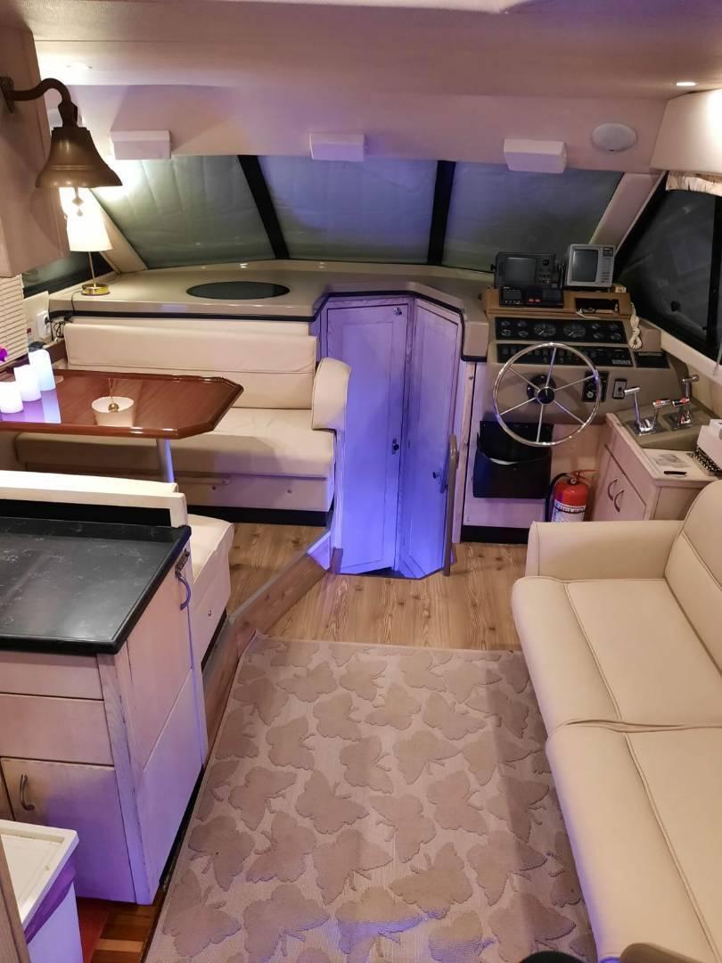 İzmir Çeşme'de Ege'nin Mavi Sularına Açılan, 4 Kişilik Motoryat-14847