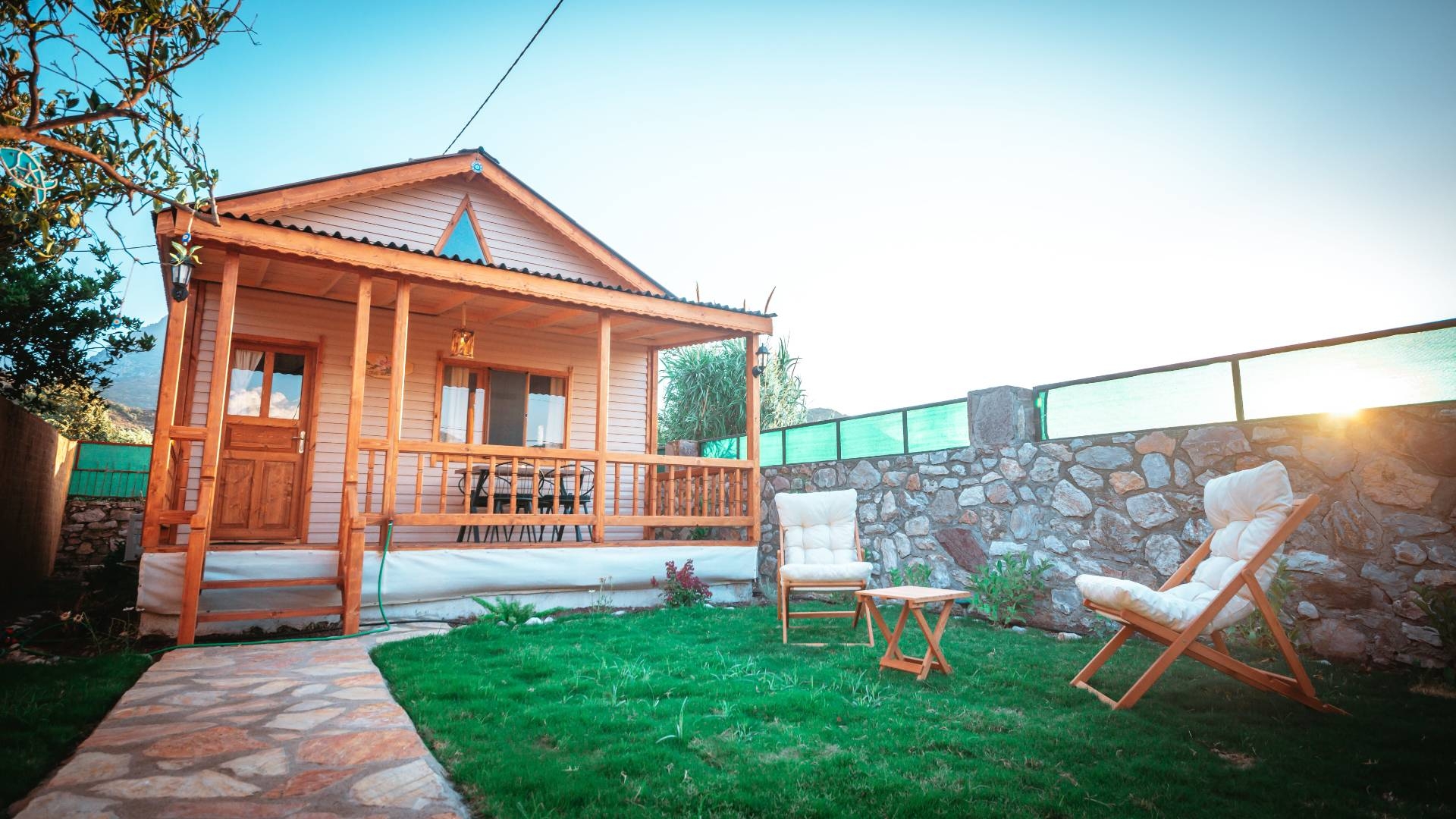 Muğla Datça'da Marinaya Yürüme Mesafesinde, Bahçeli, Kiralık Bungalov