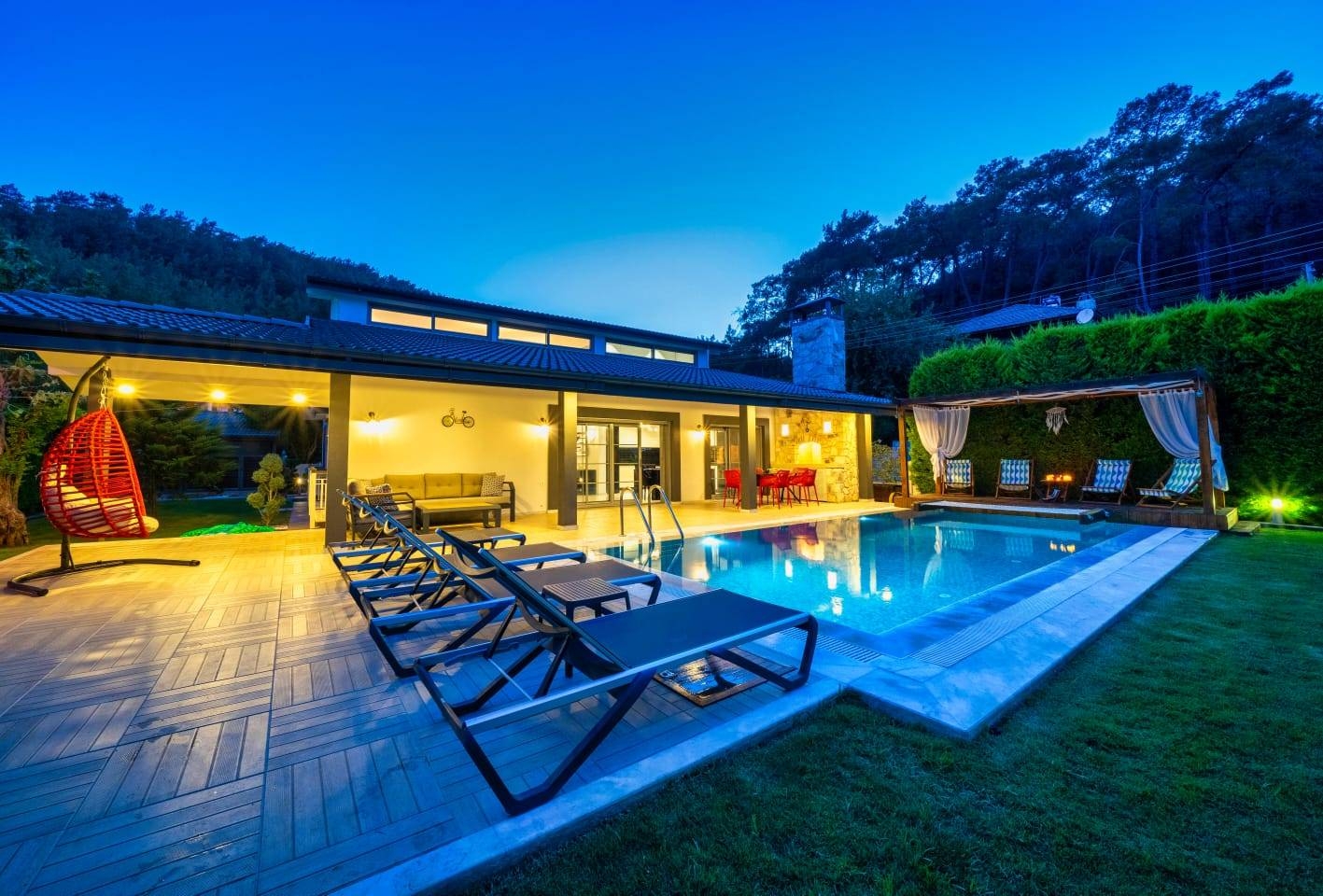 Fethiye İnlice'de Geniş Bahçeli, Çocuk Oyun Alanlı Villa