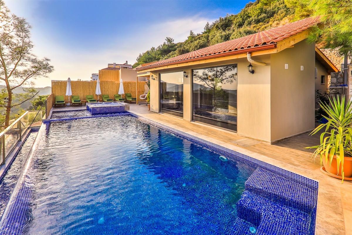 Kaş İslamlar'da Benzersiz Doğa İçerisinde, Özel Havuzlu, Lüks Villa-15945