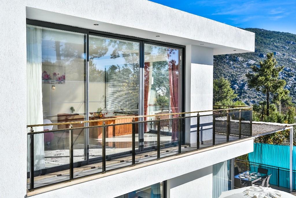 Kaş İslamlar'da Muhteşem Manzaralı, Özel Havuzlu, Modern Villa-12949