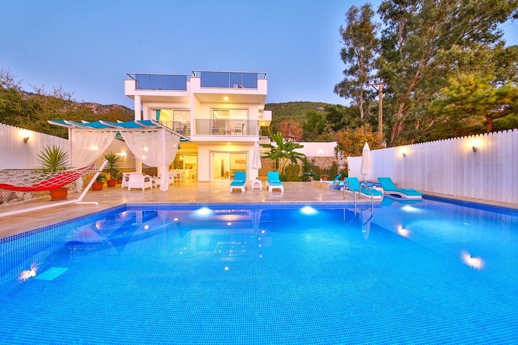 Kalkan Üzümlü'de Doğa ve Deniz Manzaralı, Özel Havuzlu, Bahçeli Villa-13013