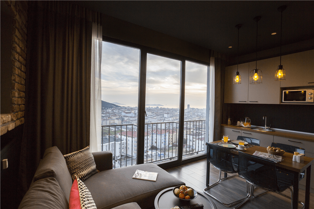 İstanbul Ataşehir'de Deniz Manzaralı, Modern Suit