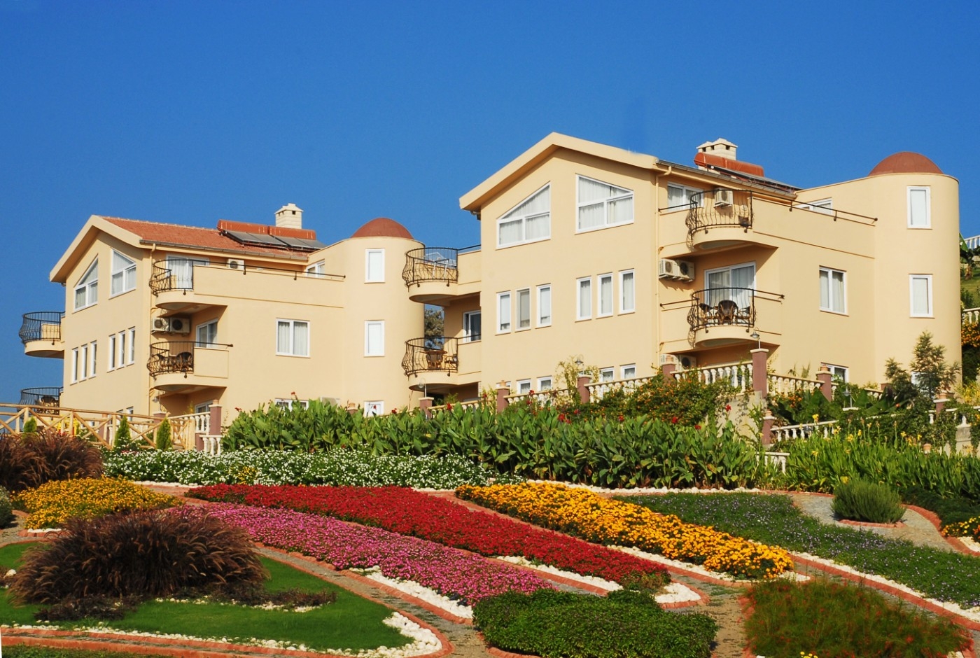 Alanya'da Merkeze Yakın, Site İçerisinde, 1+1 Suit