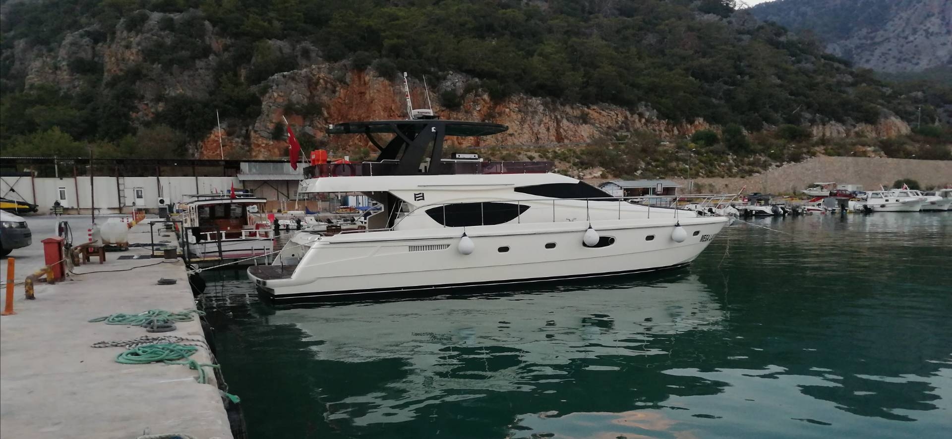 Antalya Konyaaltı'da Maviliklere Yolculuk Yapabileceğiniz, Kiralık Yat