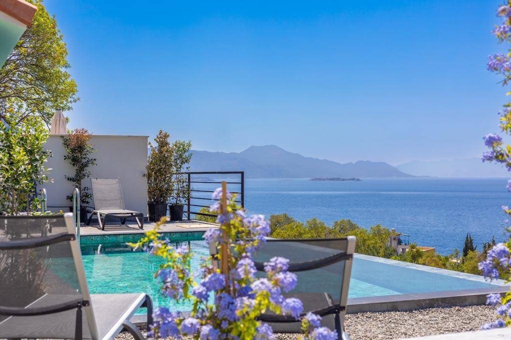 Marmaris Söğüt'te Modern ve Şık Mimarili, Özel Havuzlu, Konforlu Villa