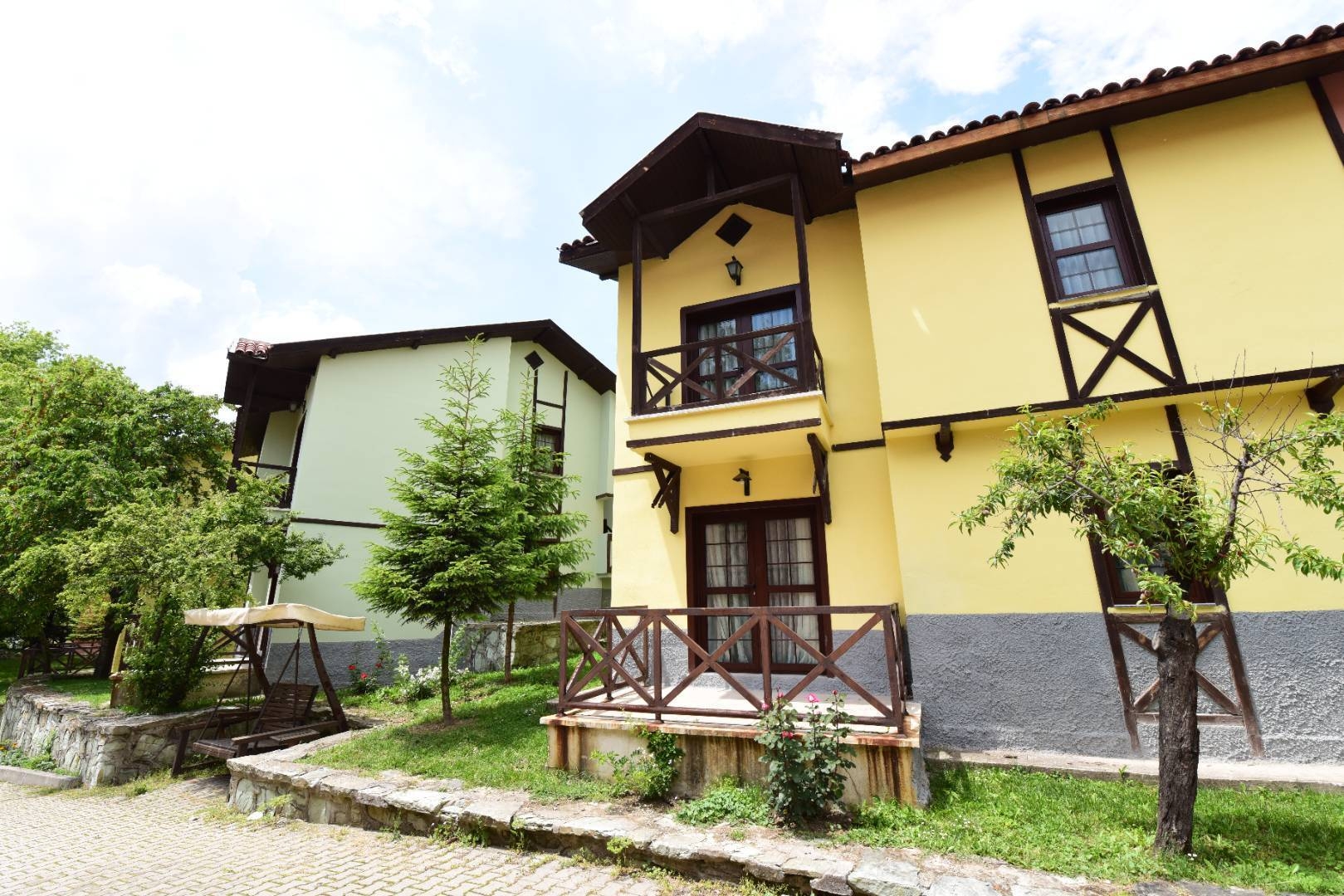 Abant'ta Çekirdek Ailelere Uygun, Ortak Havuzlu, Kahvaltı Dahil Villa