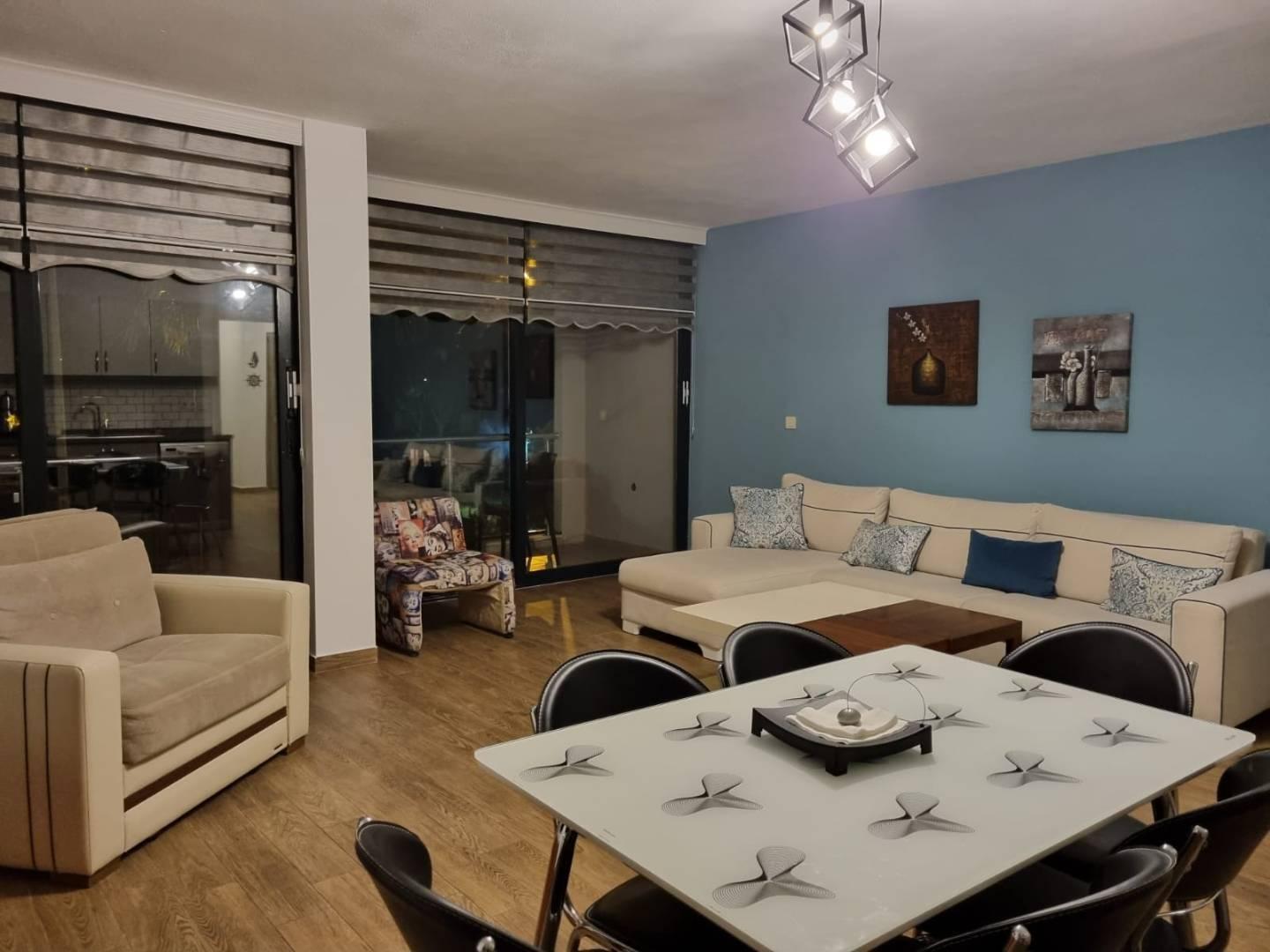 Marmaris'te Deniz Manzaralı, 6 Kişilik, Konforlu, Kiralık Daire-25139