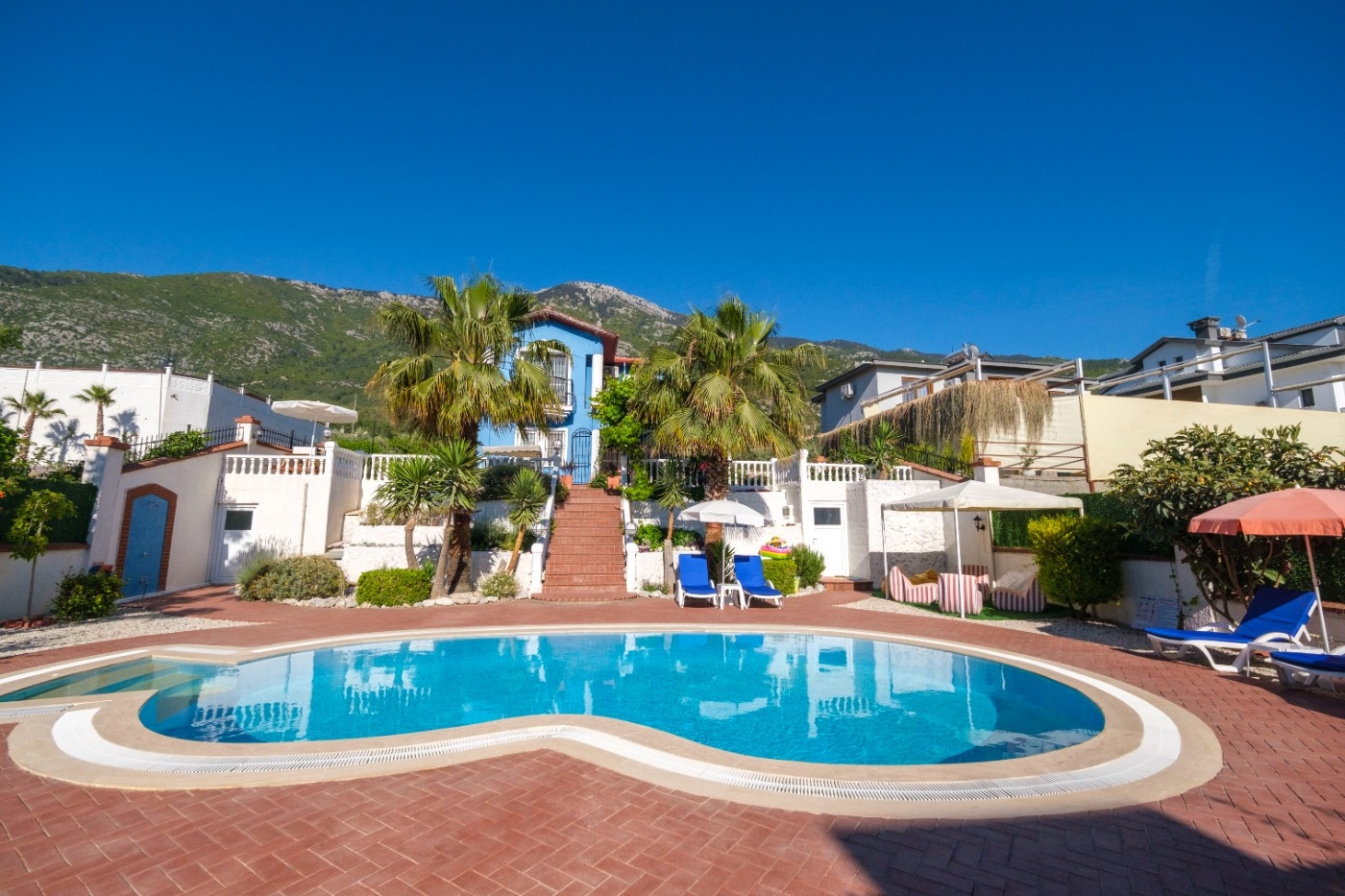 Fethiye Ölüdeniz'de Özel Havuzlu, Konforlu, 6 Kişilik Lüks Villa