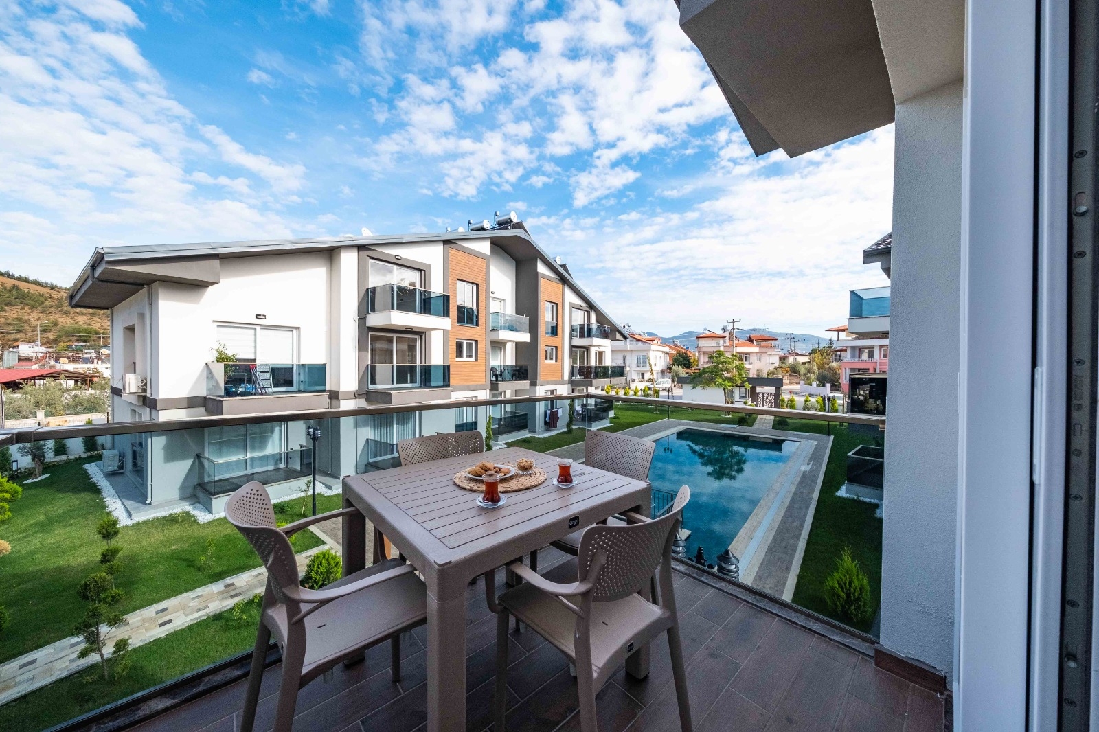 Fethiye'de Çalış Plajına Yakın, Ortak Havuzlu, Kiralık Dubleks Ev