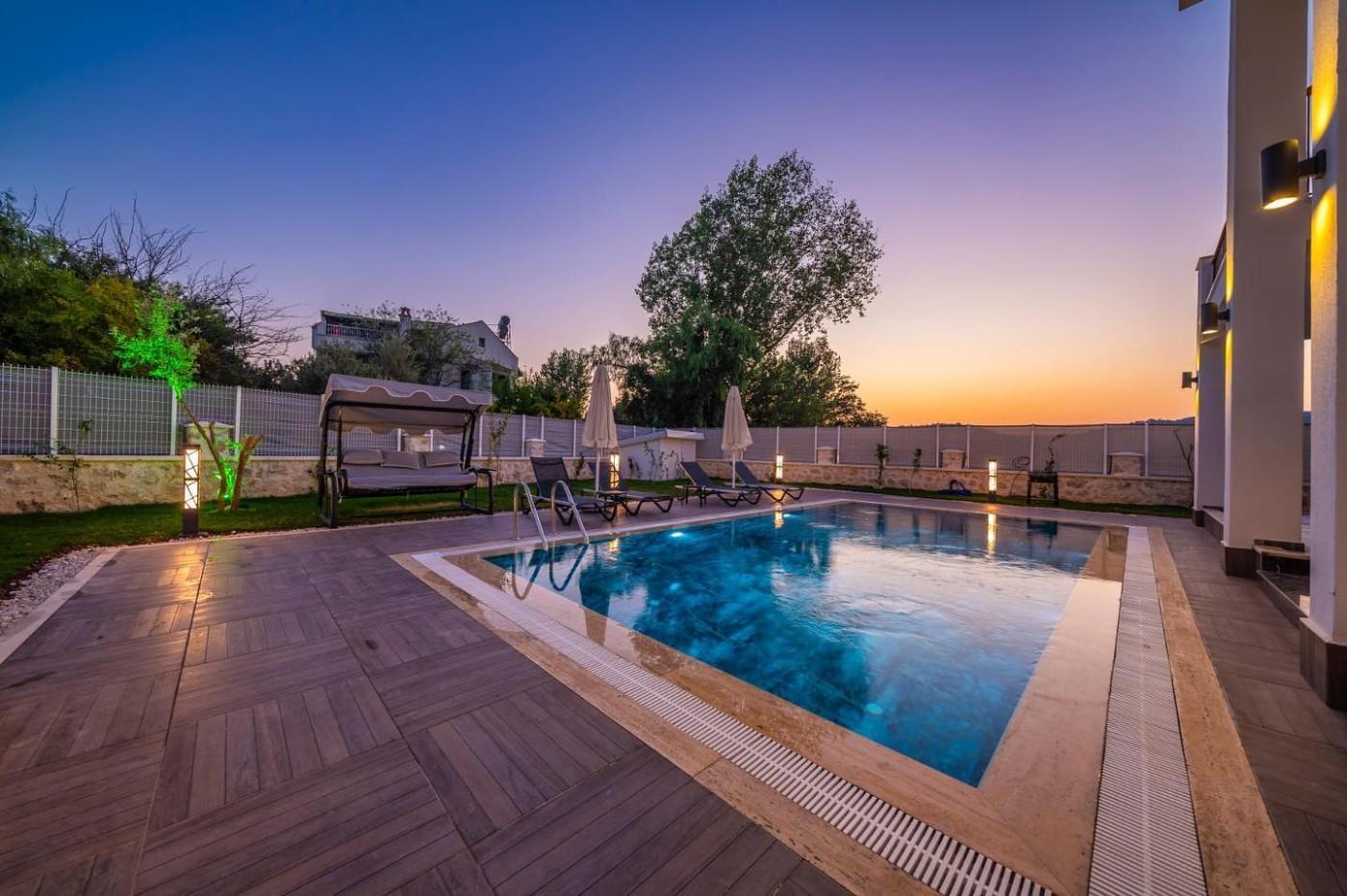 Fethiye Ölüdeniz'de Muhteşem Doğada, Özel Havuzlu, 4+1 Lüks Villa-20394