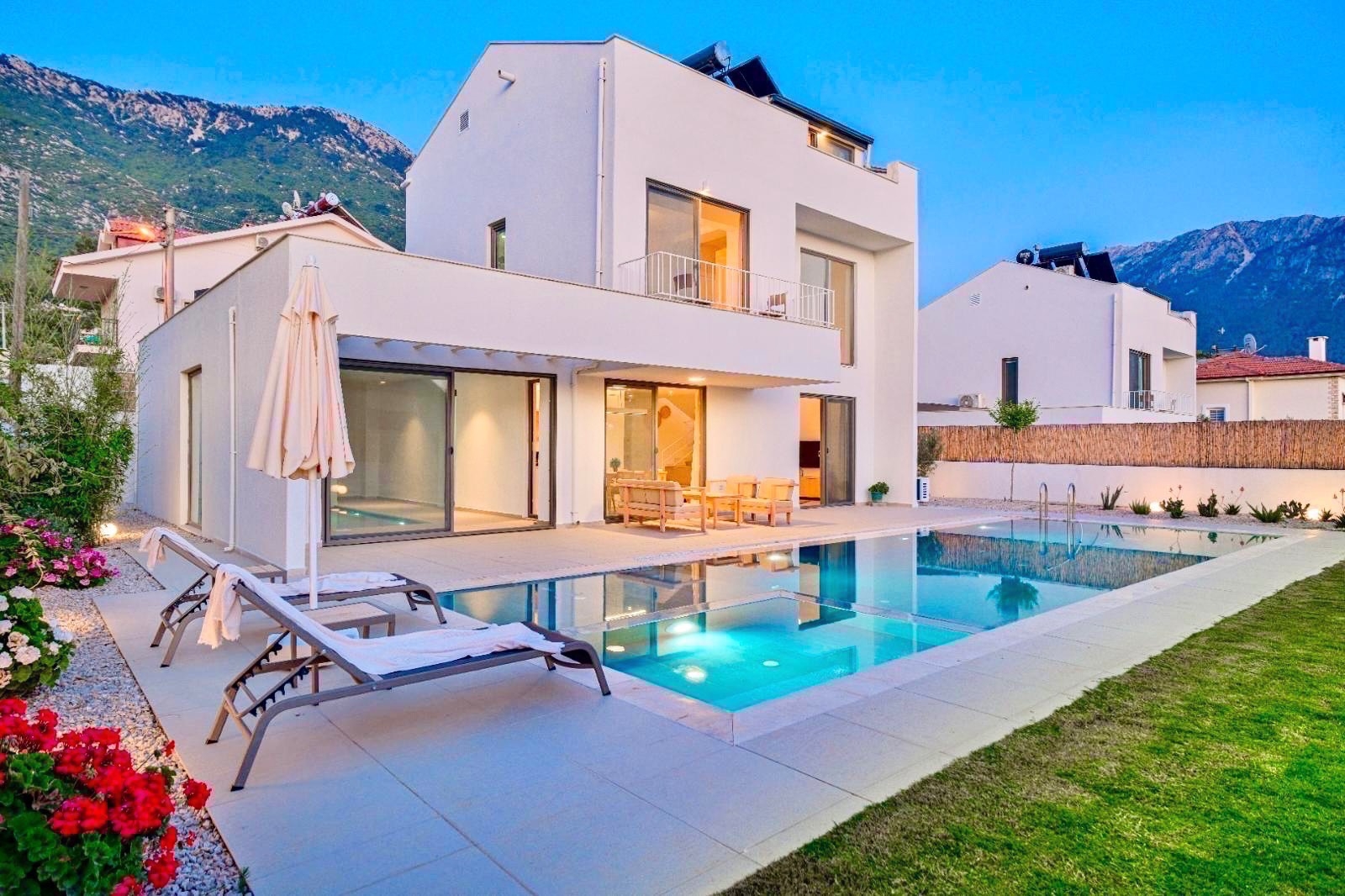 Fethiye Ölüdeniz'de Aile Gruplarına Uygun, Özel Havuzlu, Şık Villa