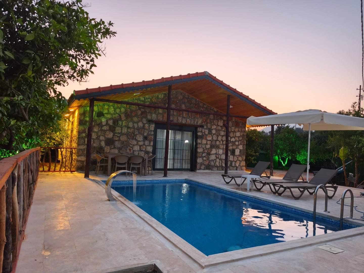 Antalya Kumluca'da Çekirdek Ailelere Uygun, Özel Havuzlu, Taş Villa-43171