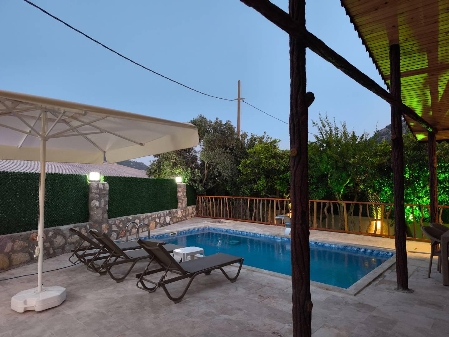 Antalya Kumluca'da Çekirdek Ailelere Uygun, Özel Havuzlu, Taş Villa-43171