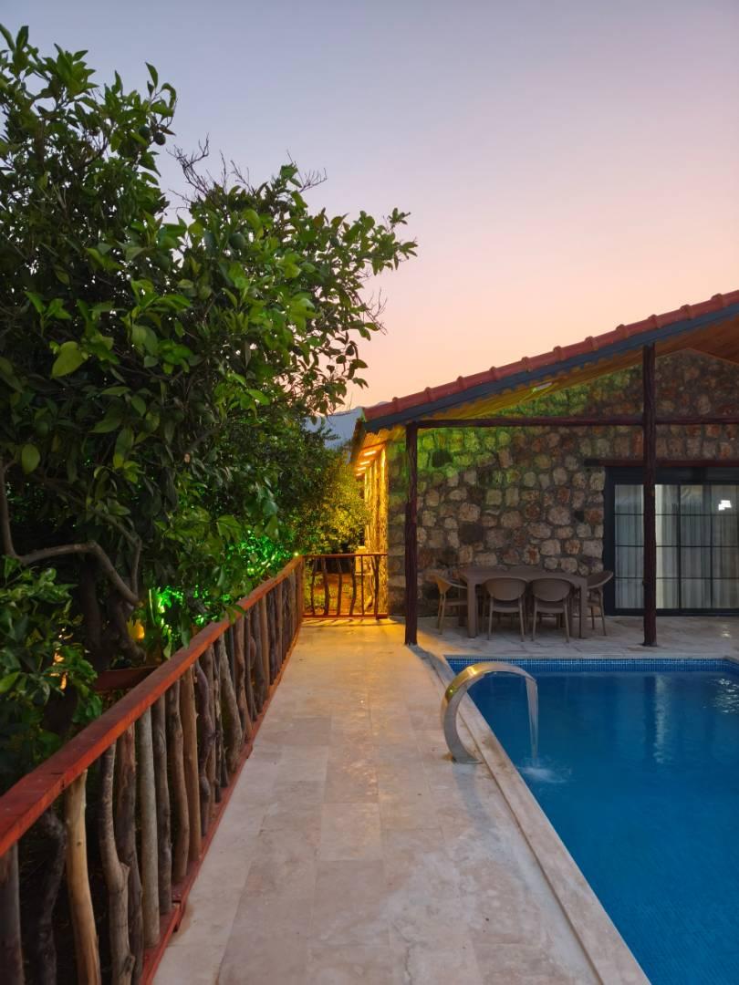 Antalya Kumluca'da Çekirdek Ailelere Uygun, Özel Havuzlu, Taş Villa-43171