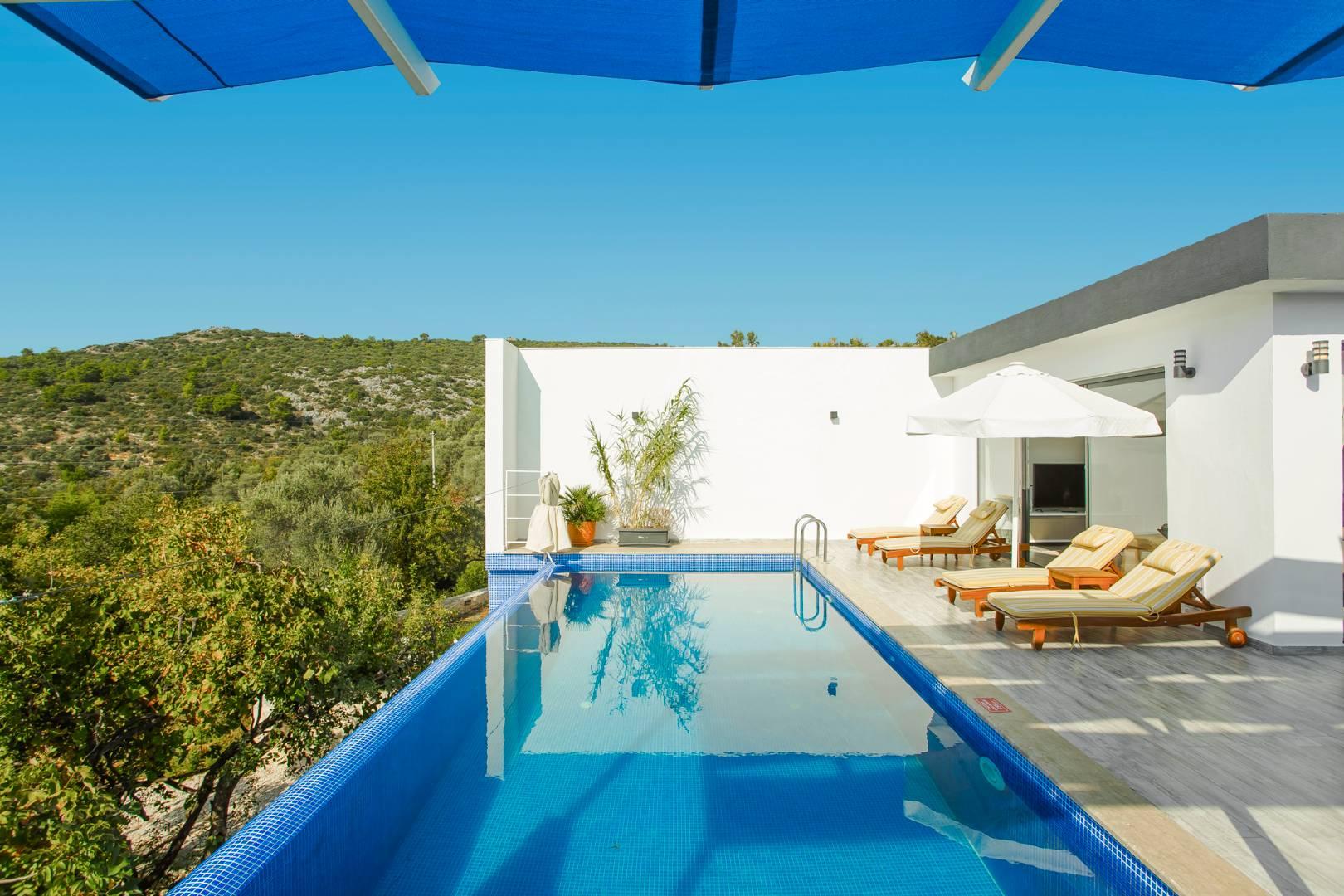 Kaş Üzümlü'de Eşsiz Doğa Manzaralı, Özel Havuzlu, Jakuzili Villası-27024