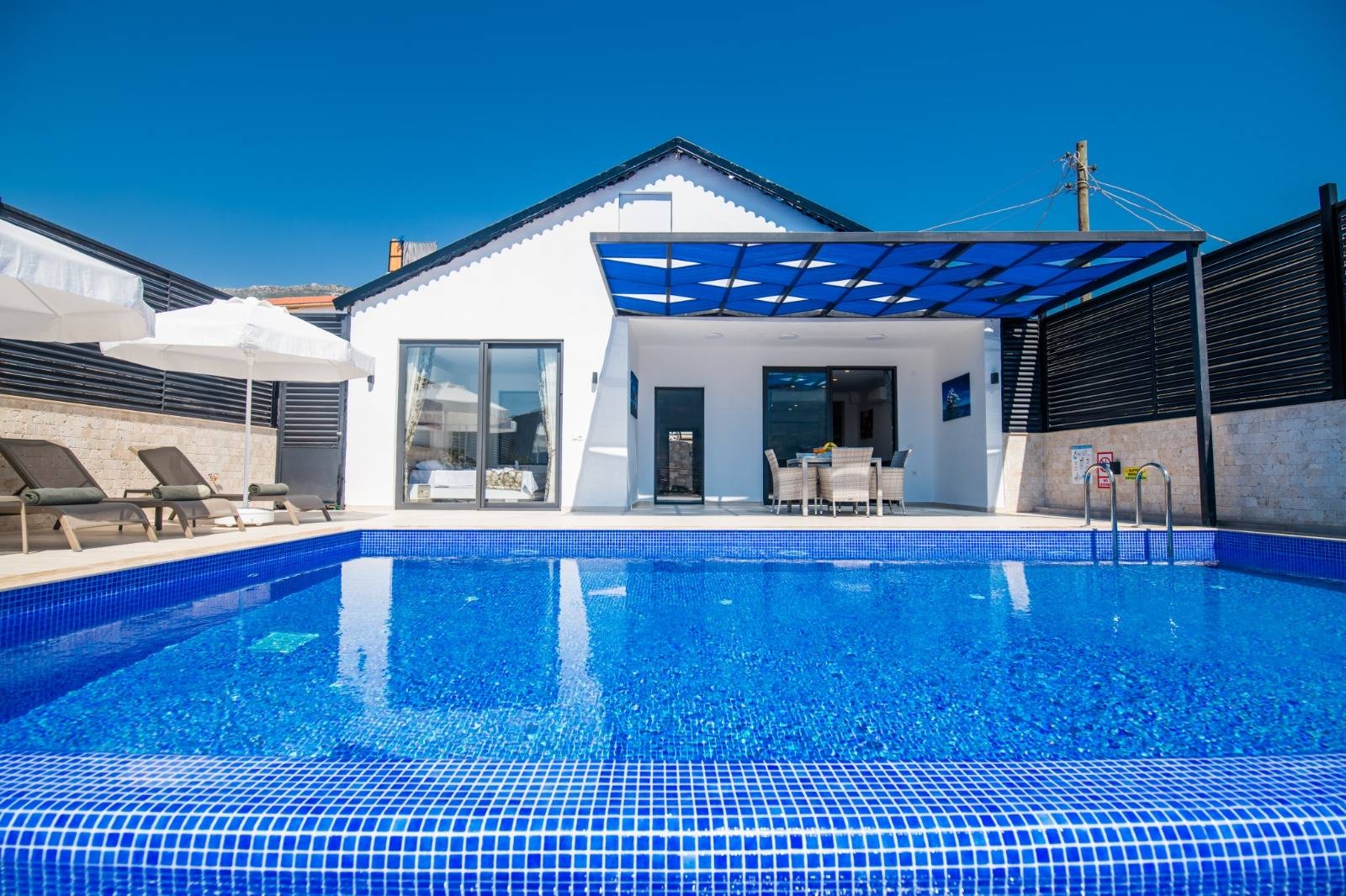 Kaş Ulugöl'de Eşsiz Doğada, Özel Havuzlu, Kiralık Villa