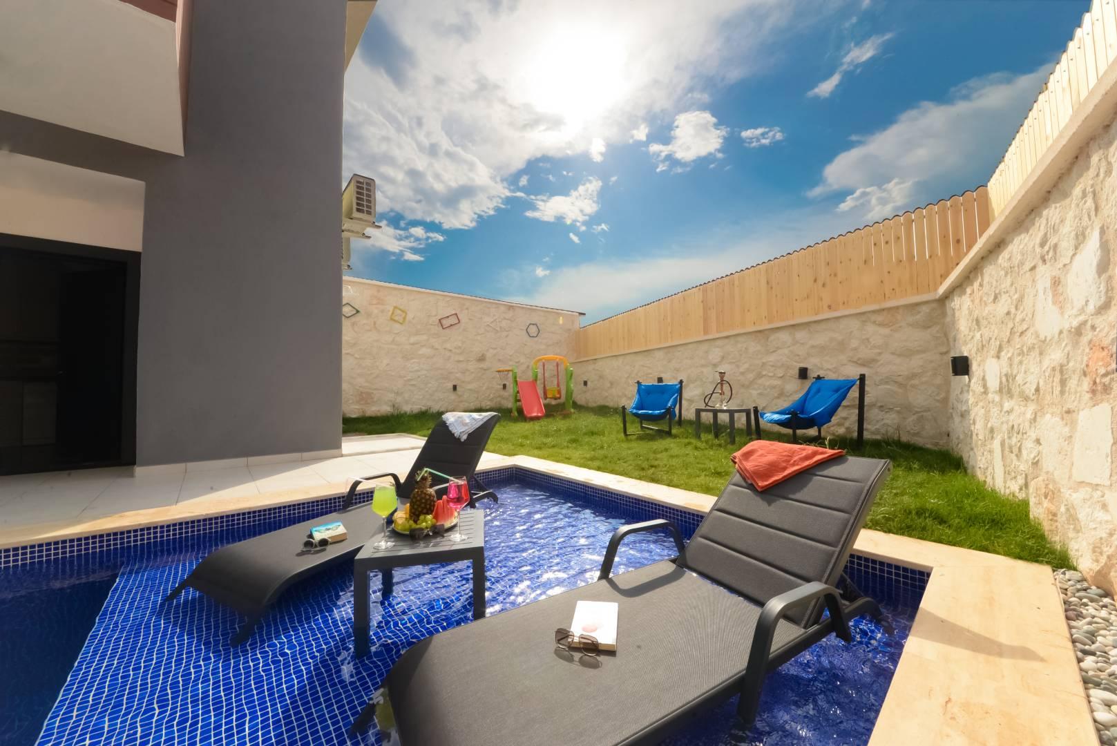 Kaş Ağullu'da Çocuk Oyun Alanlı, Özel Havuzlu, Konforlu Villa-39783