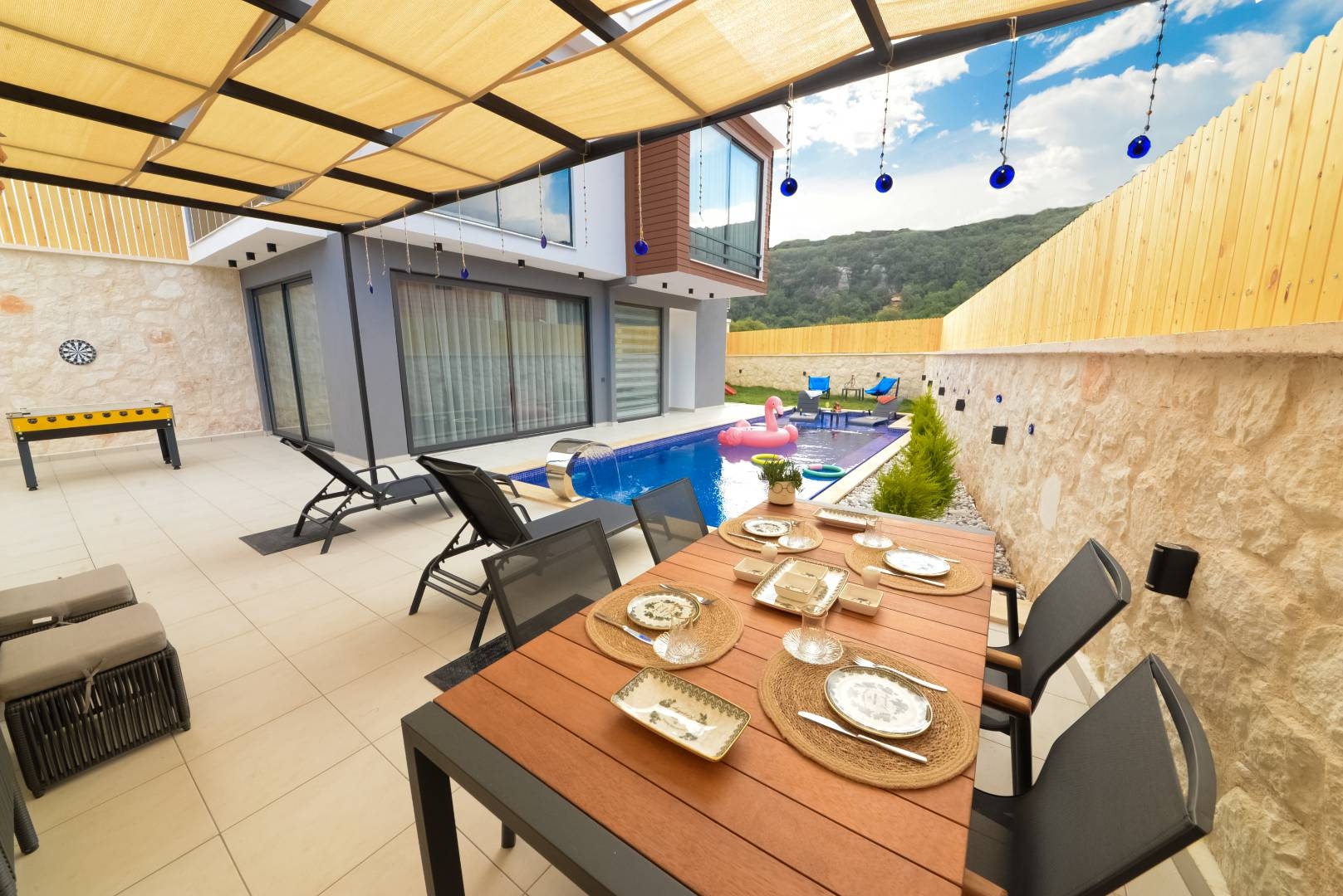 Kaş Ağullu'da Çocuk Oyun Alanlı, Özel Havuzlu, Konforlu Villa