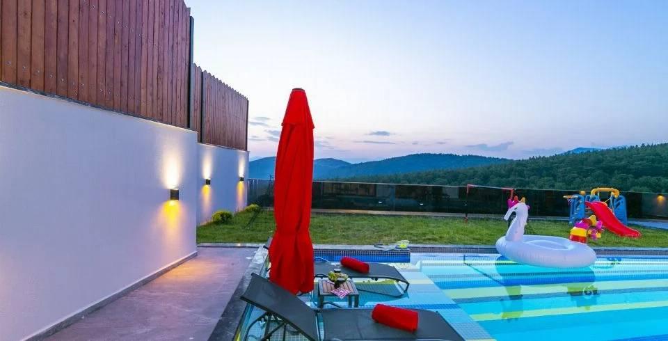 Kaş Akbel'de Geniş Bahçe İçerisinde, Özel Havuzlu, Olanaklı Villa-40104
