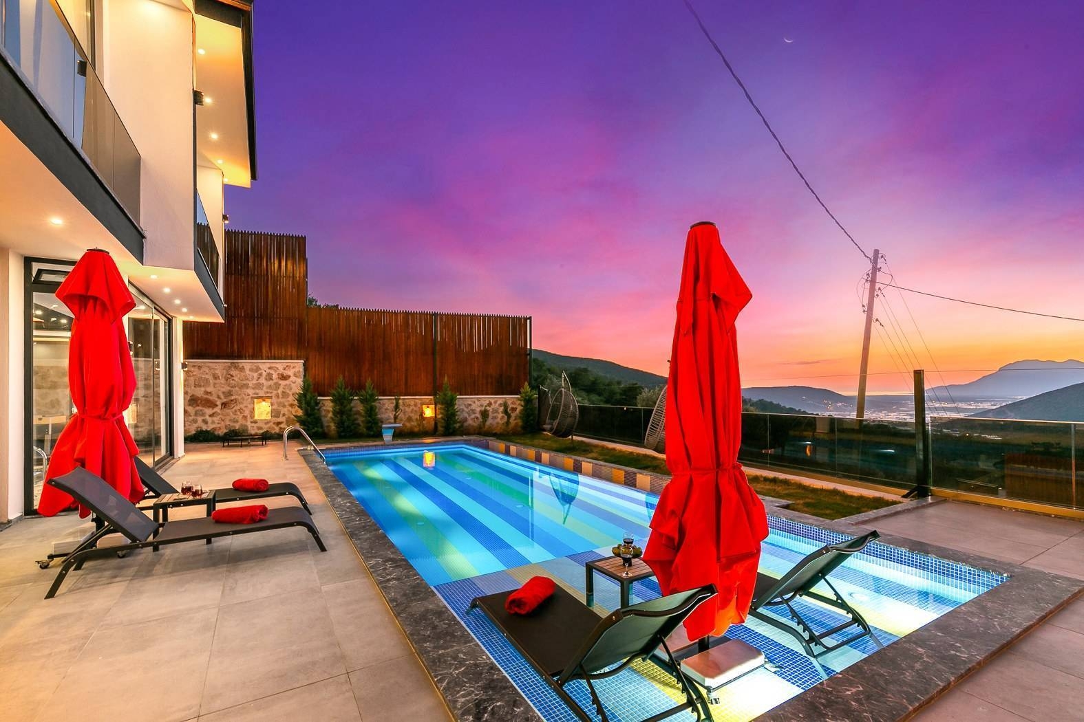 Kalkan Akbel'de Spor Aletli, Kapalı ve Isıtmalı, Özel Havuzlu Villa