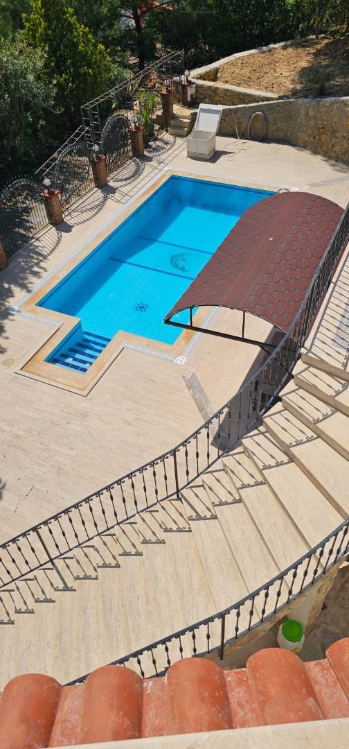 Alanya Avsallar'da Elverişli Konumda, Özel Havuzlu, Konforlu Villa