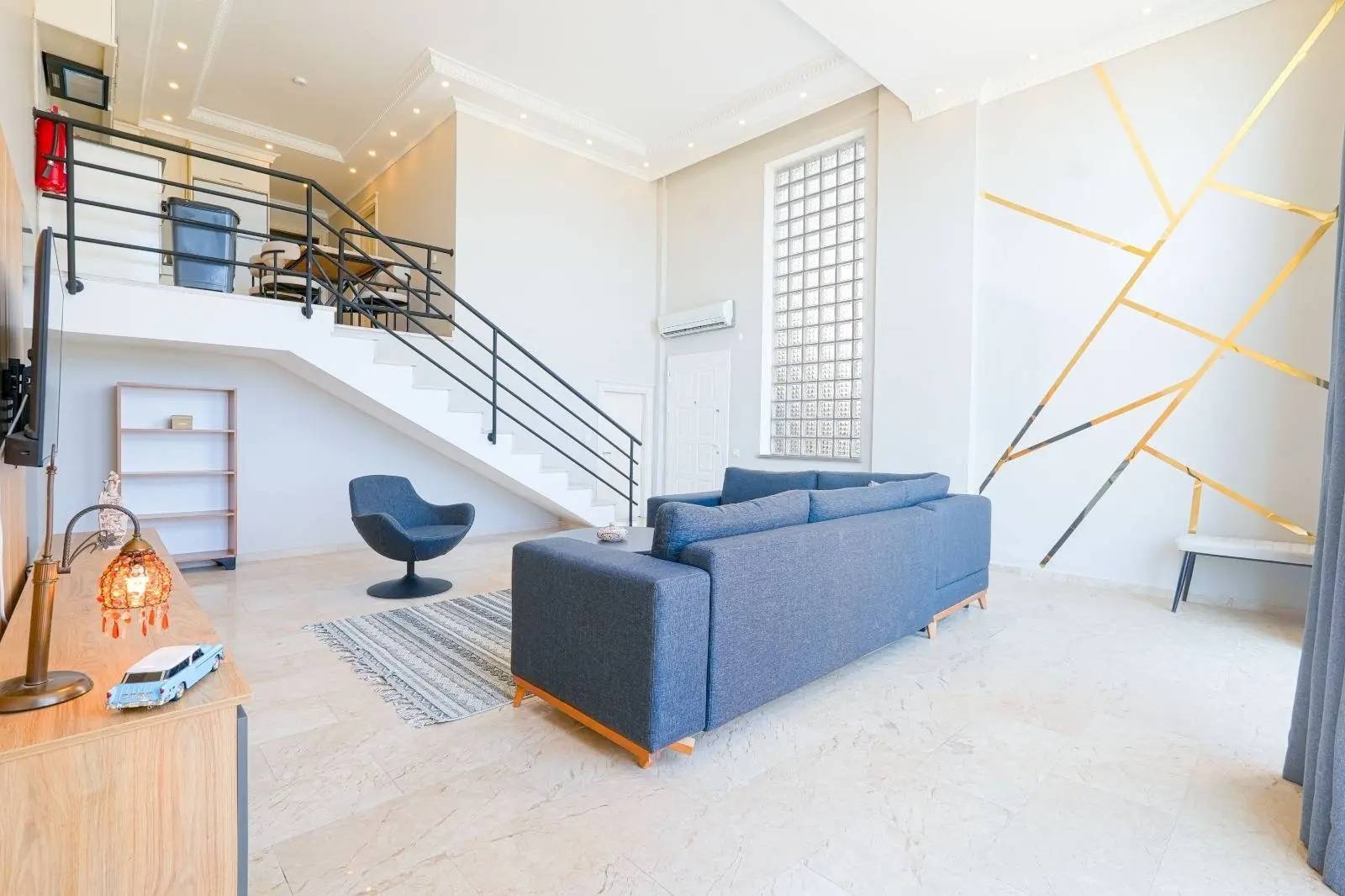 Alanya Bektaş'ta Deniz Manzaralı, Ortak Havuzlu, 1+1 Şık Suite