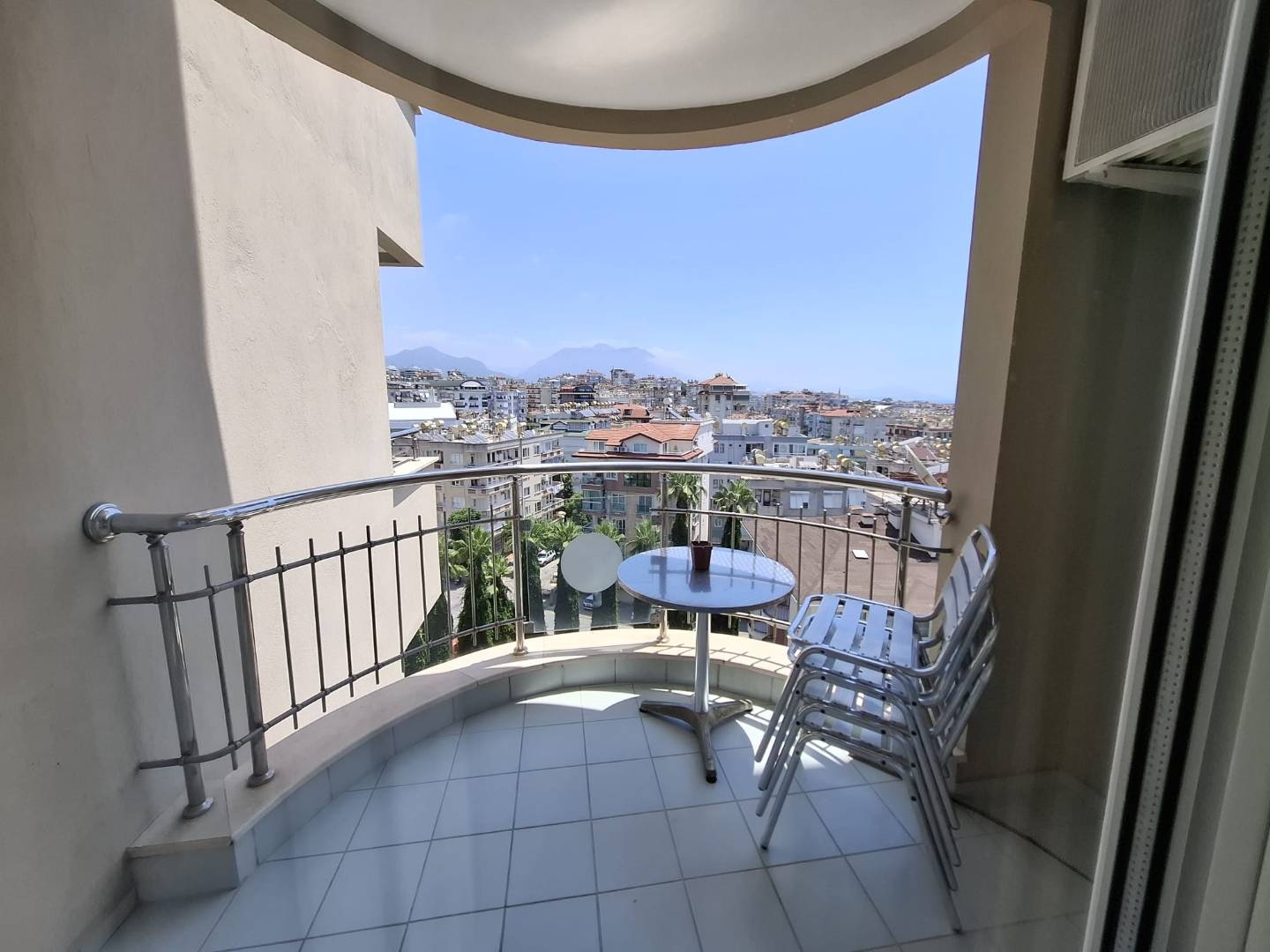 Alanya Güllerpınarı'nda Aquaparklı, Ortak Havuzlu, Konforlu Suit