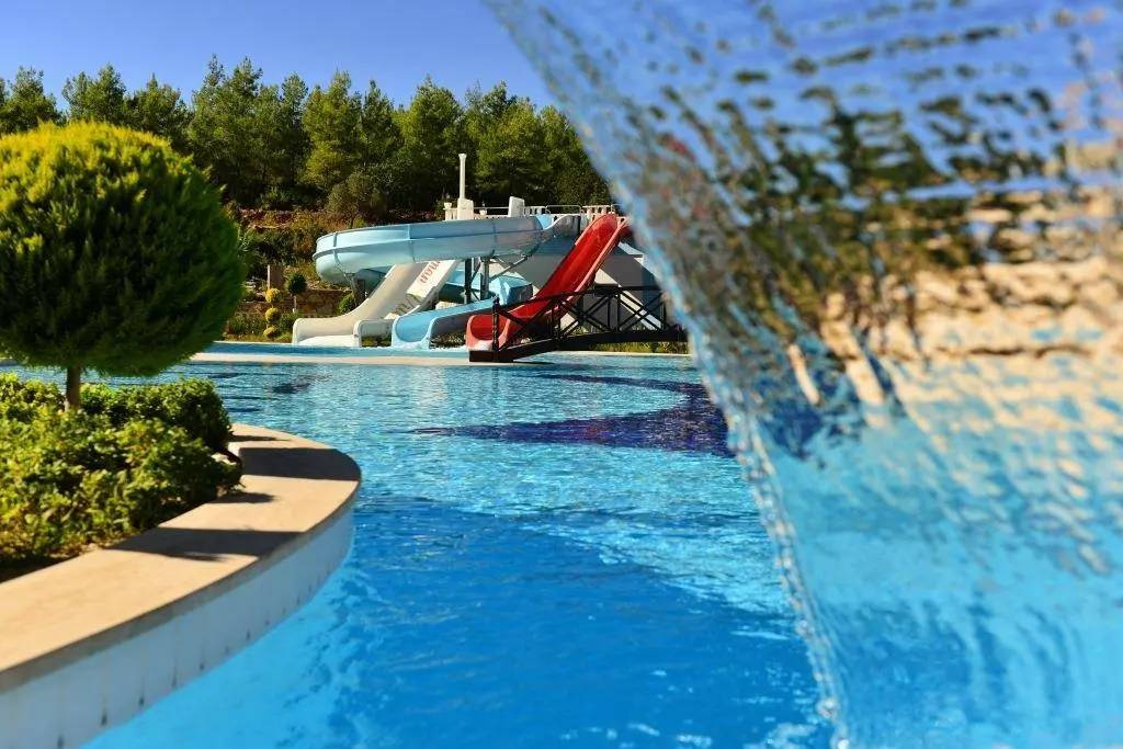 Alanya İncekum'da Site İçerisinde, Ortak Havuzlu, Bahçeli Villa