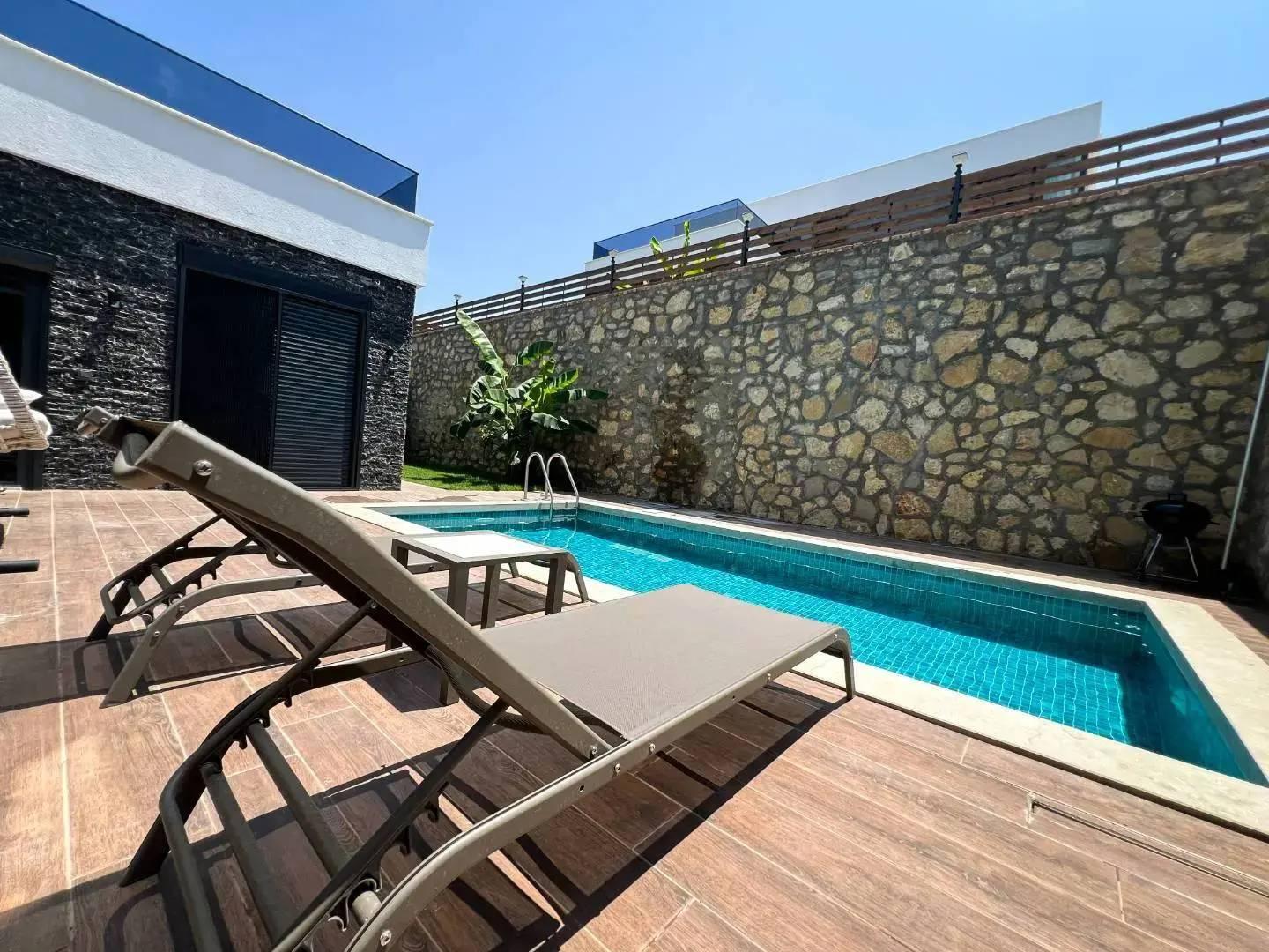 Alanya İncekum'da Site İçerisinde, Özel Havuzlu, Modern Villa-43458
