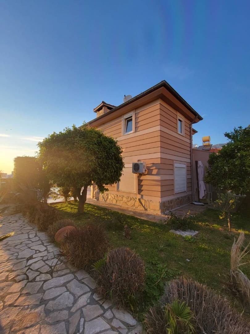 Alanya Kargıcak'ta Muhteşem Deniz Manzaralı, Özel Havuzlu, Şık Villa
