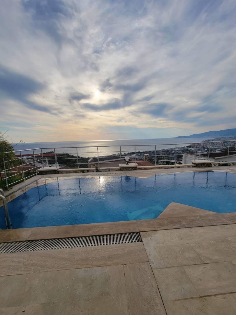 Alanya Kargıcak'ta Merkezi Konumda, Özel Havuzlu, Lüks Villa-43391