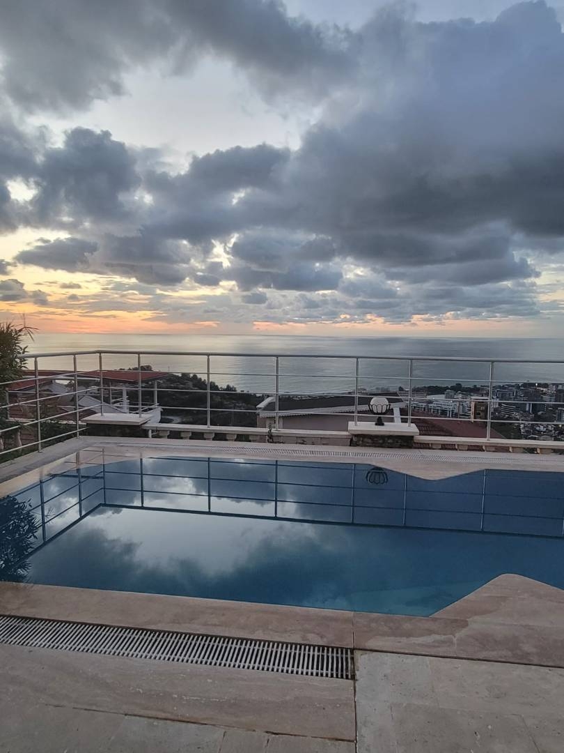 Alanya Kargıcak'ta Merkezi Konumda, Özel Havuzlu, Lüks Villa