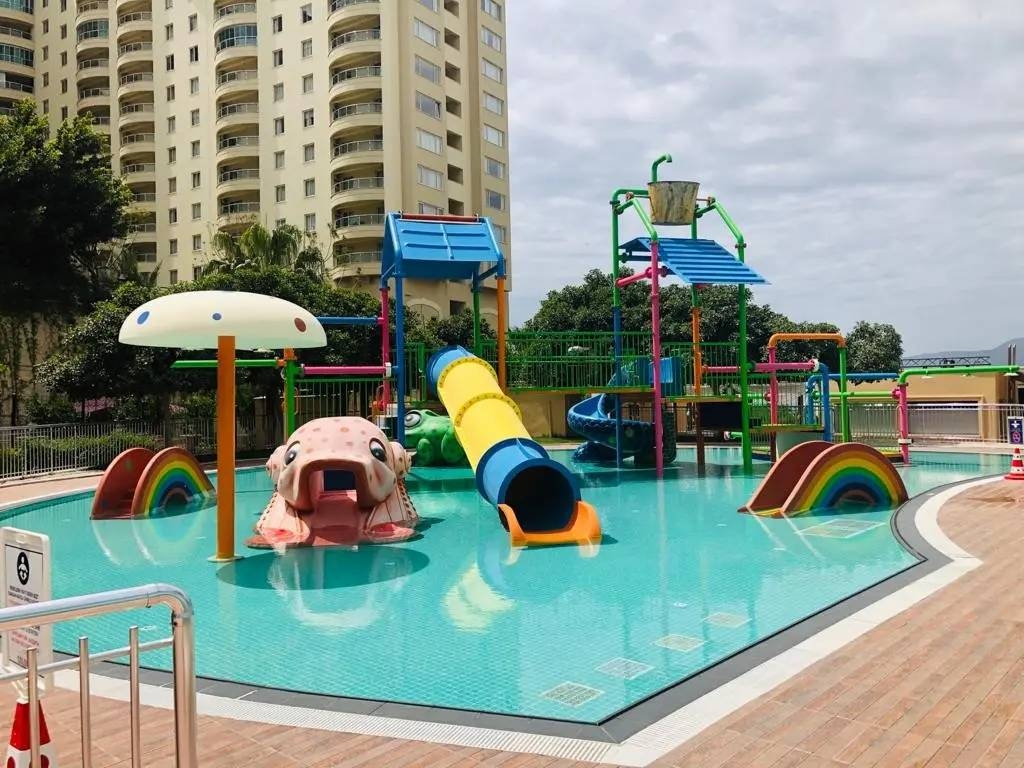 Alanya Kargıcak'ta Aquaparklı Tesiste, Özel Havuzlu, Şık Villa