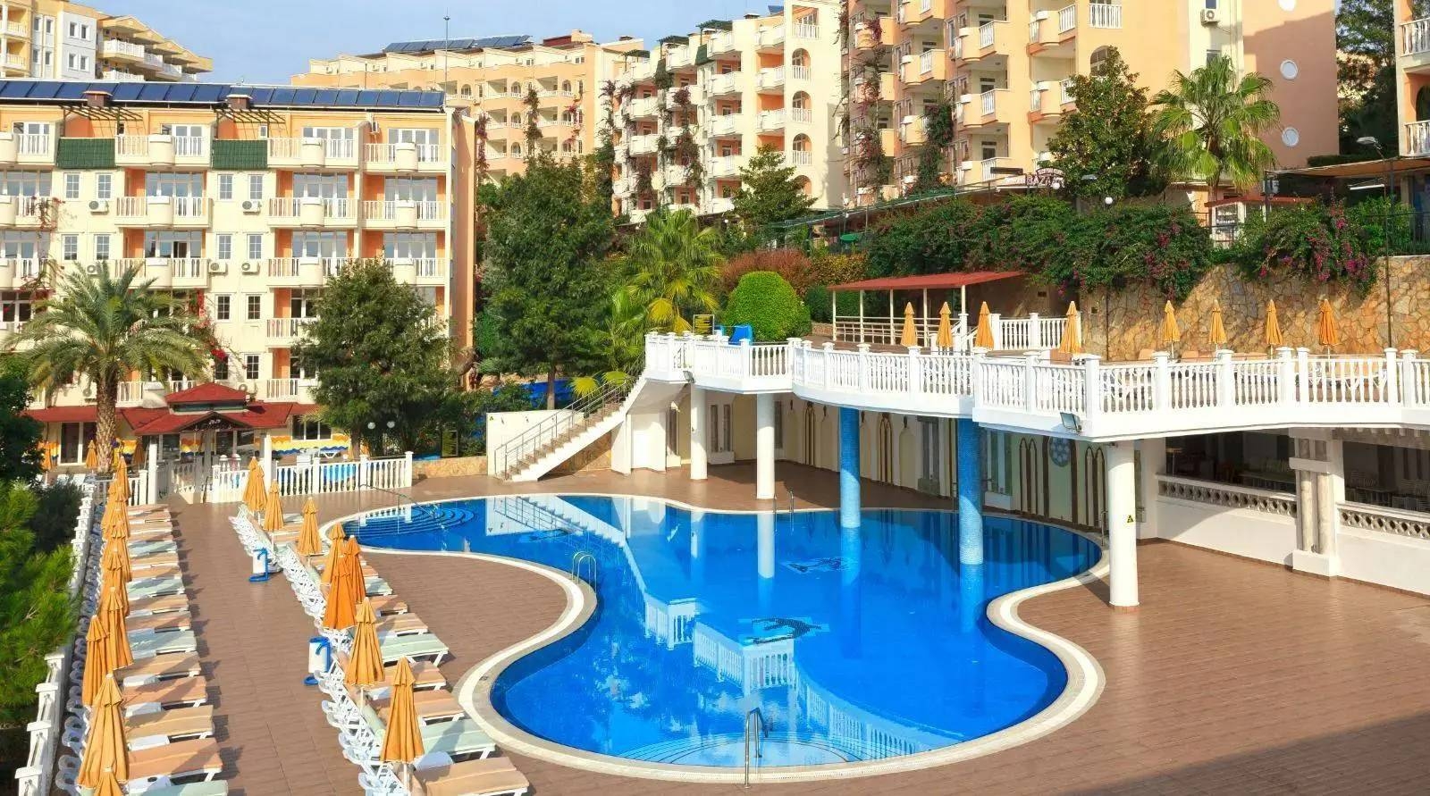 Alanya Kestel'de Aquaparklı, Ortak Havuzlu, 4 Kişilik Tatil Evi