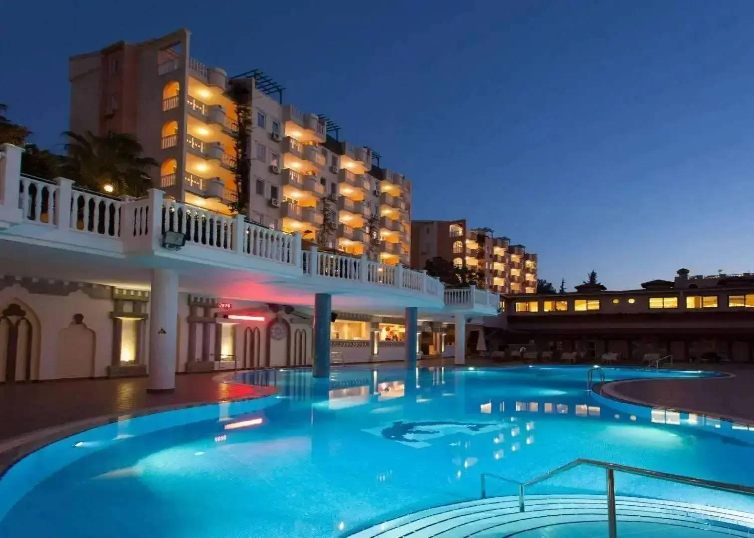 Alanya Kestel'de Tesis İçerisinde, Aquaparklı, Konforlu Tatil Evi-43303