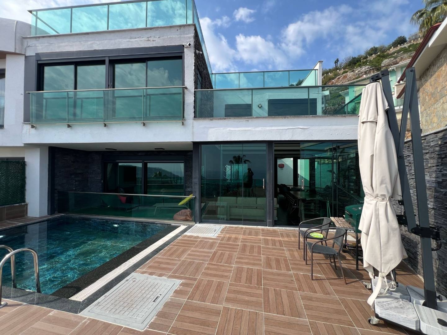 Alanya Küçükhasbahçe'de Deniz Manzaralı, Özel Havuzlu, Hamamlı Villa