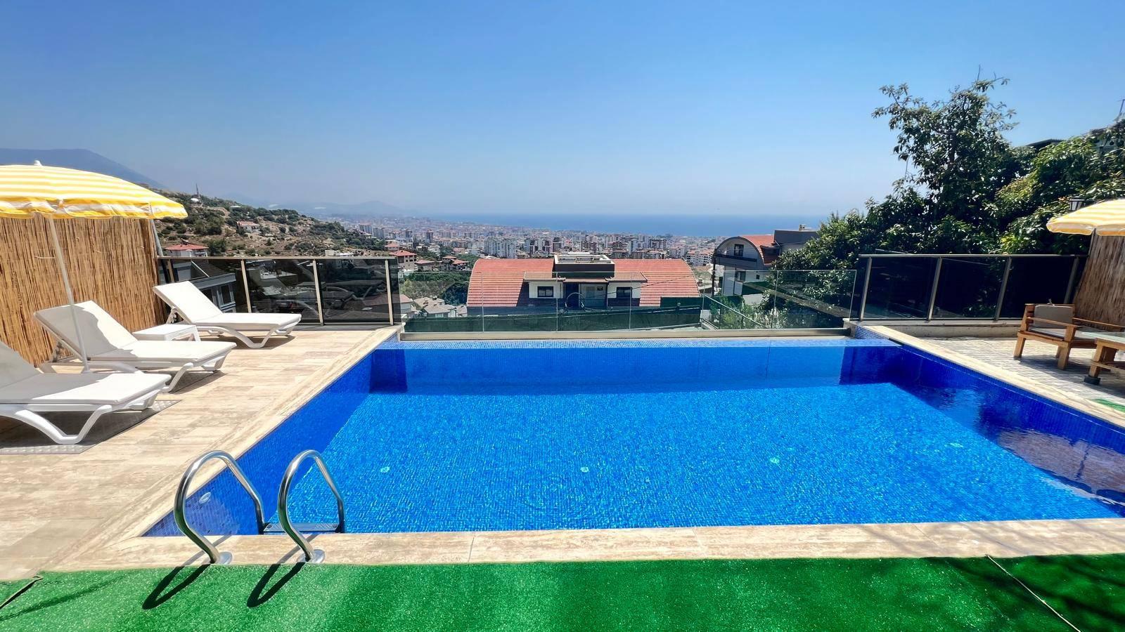 Alanya Büyükhasbahçe'de Modern Tasarımlı, Özel Havuzlu, 2+1 Villa-42338