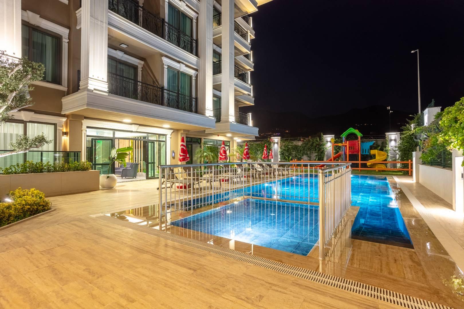 Alanya Oba'da Çekirdek Ailelere Uygun, Ortak Havuzlu, 2+1 Lüks Suite-43399
