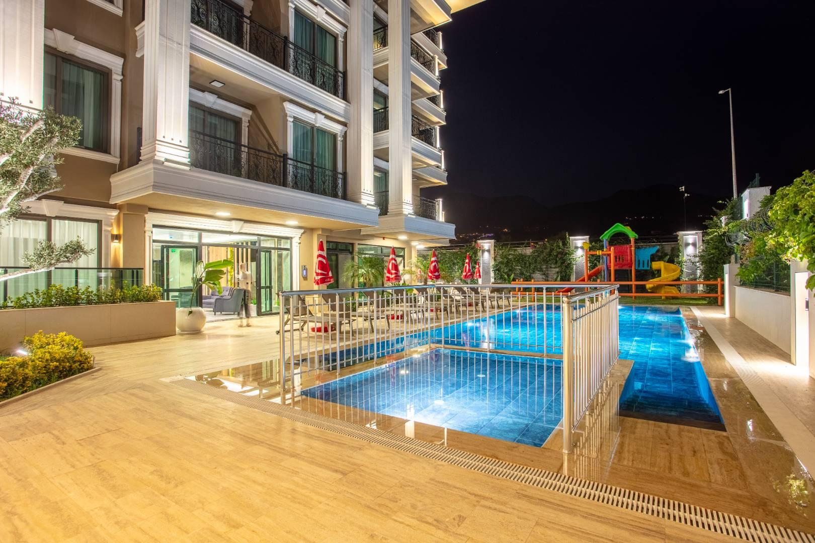 Alanya Oba'da Çekirdek Ailelere Uygun, Ortak Havuzlu, 2+1 Lüks Suite-43399