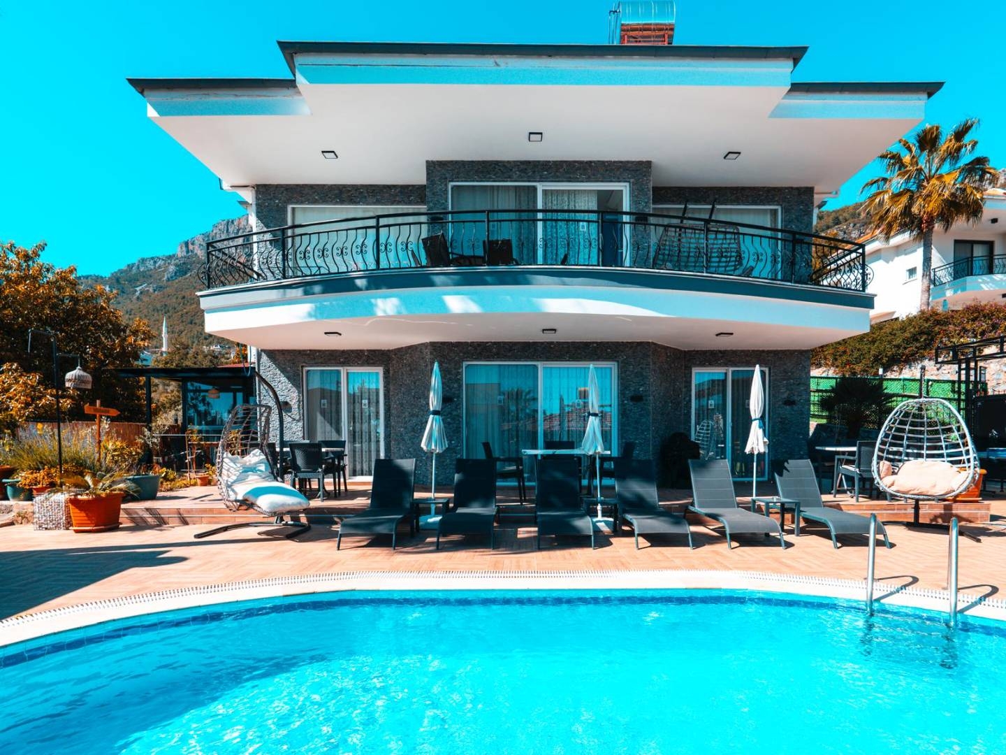 Alanya Oba'da Kalabalık Aileler İçin Uygun, Özel Havuzlu, Şık Villa