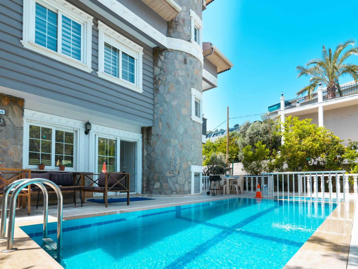 Alanya Sugözü'nde Doğa ve Deniz Manzaralı, Özel Havuzlu, Kiralık Villa-39018