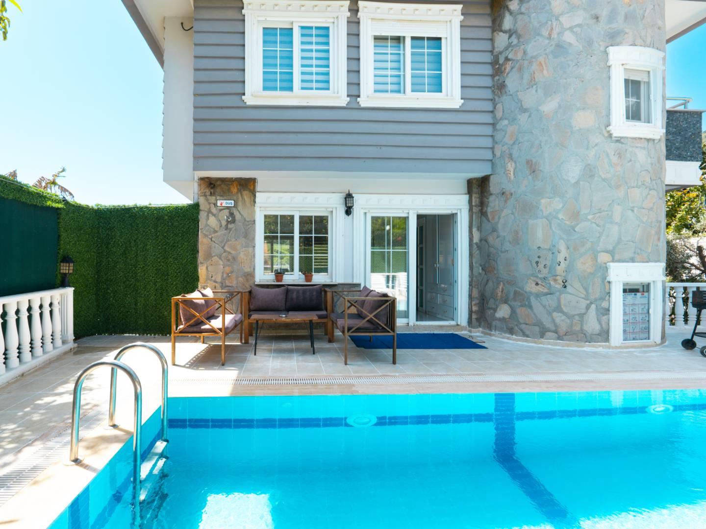 Alanya Sugözü'nde Doğa ve Deniz Manzaralı, Özel Havuzlu, Kiralık Villa-39018